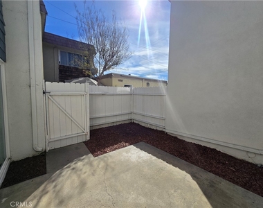 4862 Kona Drive - Photo Thumbnail 2