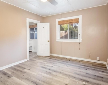 1172 Catalina - Photo Thumbnail 7