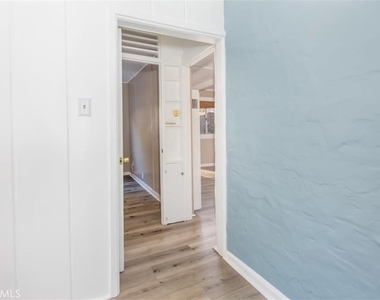 1172 Catalina - Photo Thumbnail 6