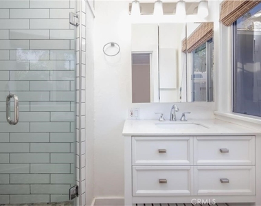 1172 Catalina - Photo Thumbnail 9