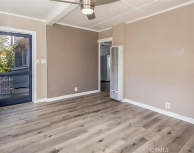 1172 Catalina - Photo Thumbnail 14