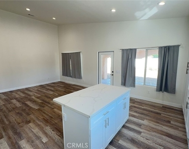 32440 Samuel Avenue - Photo Thumbnail 9