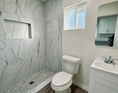 240 54th - Photo Thumbnail 4
