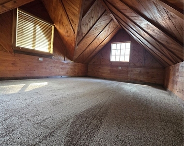22903 Laurel - Photo Thumbnail 7