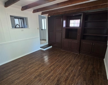 22903 Laurel - Photo Thumbnail 8