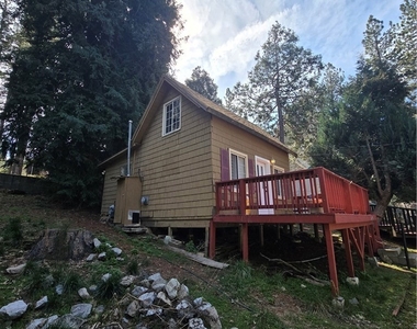 22903 Laurel - Photo Thumbnail 13