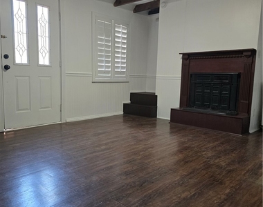 22903 Laurel - Photo Thumbnail 1
