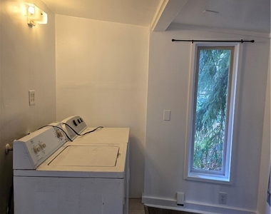 22903 Laurel - Photo Thumbnail 2