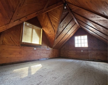 22903 Laurel - Photo Thumbnail 6