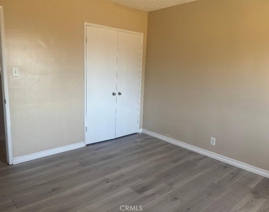 605 W D Street - Photo Thumbnail 4