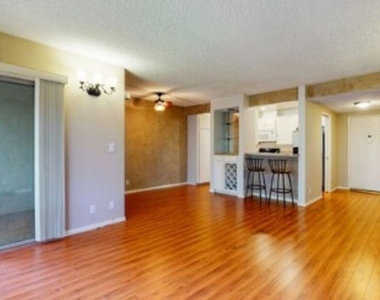 6225 Canterbury Drive - Photo Thumbnail 5