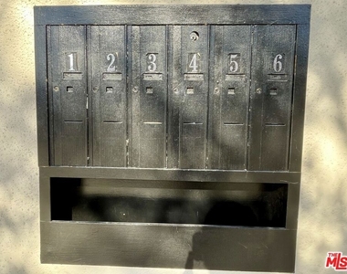 829 Alpine Street - Photo Thumbnail 13