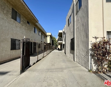 829 Alpine Street - Photo Thumbnail 11