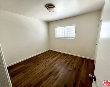 829 Alpine Street - Photo Thumbnail 6