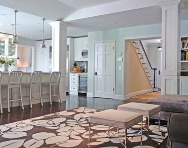 10253 Valley Spring Lane - Photo Thumbnail 6