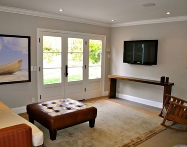 10253 Valley Spring Lane - Photo Thumbnail 23