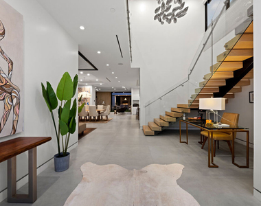 523 N Harper Avenue - Photo Thumbnail 10
