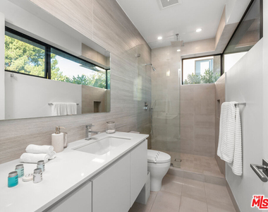 523 N Harper Avenue - Photo Thumbnail 26