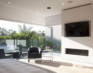 523 N Harper Avenue - Photo Thumbnail 13