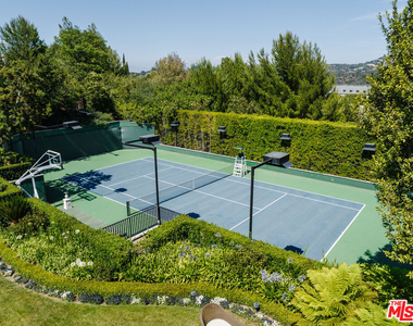 24 Beverly Park Terrace - Photo Thumbnail 6