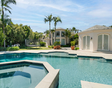 24 Beverly Park Terrace - Photo Thumbnail 4