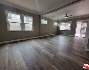 3067 Harrington Avenue - Photo Thumbnail 2