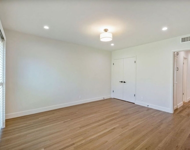 5911 S Corning Avenue - Photo Thumbnail 26