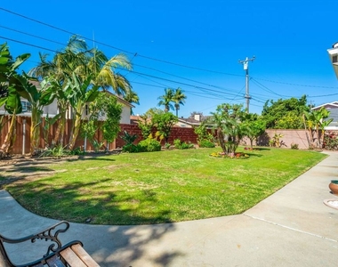 5911 S Corning Avenue - Photo Thumbnail 31