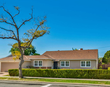 5911 S Corning Avenue - Photo Thumbnail 1