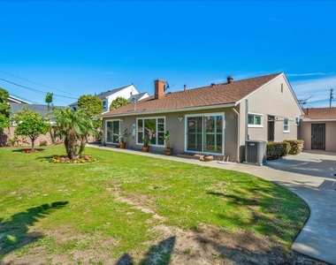5911 S Corning Avenue - Photo Thumbnail 29