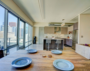 1100 S Hope Street - Photo Thumbnail 7