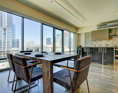 1100 S Hope Street - Photo Thumbnail 2