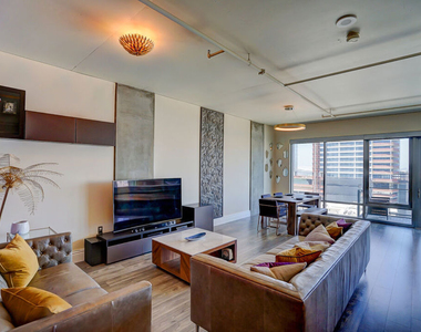 1100 S Hope Street - Photo Thumbnail 23