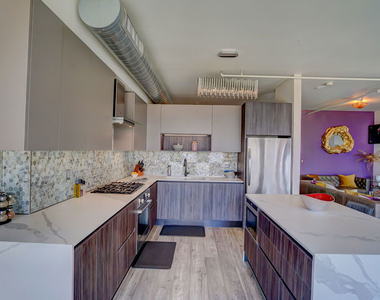 1100 S Hope Street - Photo Thumbnail 17