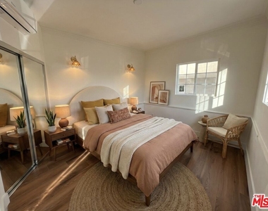 1000 S Sherbourne Drive - Photo Thumbnail 3