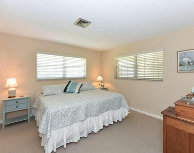 493 Forestview Drive - Photo Thumbnail 23