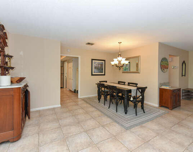 493 Forestview Drive - Photo Thumbnail 7