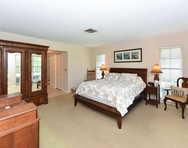 493 Forestview Drive - Photo Thumbnail 18