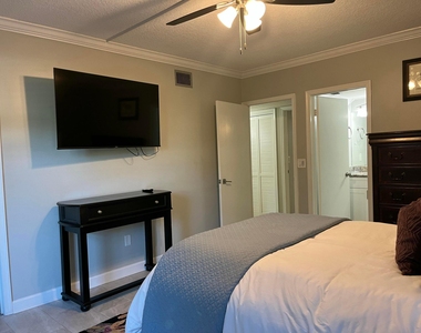 13329 Polo Club Road - Photo Thumbnail 14