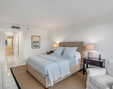 4201 N Ocean Boulevard - Photo Thumbnail 7