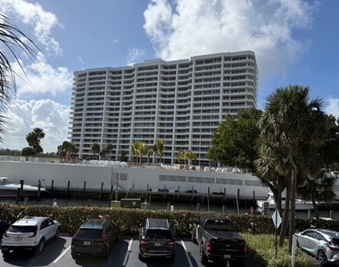 4201 N Ocean Boulevard - Photo Thumbnail 22