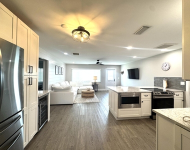 108 Sw 9th Street - Photo Thumbnail 11