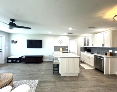 108 Sw 9th Street - Photo Thumbnail 13
