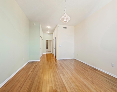 1551 N Flagler Drive - Photo Thumbnail 10
