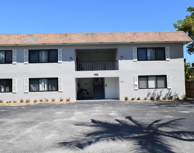 523 Se 20th Court - Photo Thumbnail 1