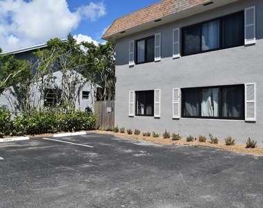 523 Se 20th Court - Photo Thumbnail 2