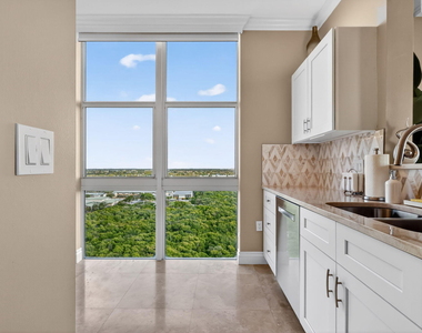 700 E Boynton Beach Boulevard - Photo Thumbnail 11