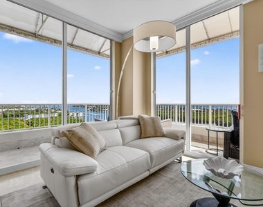 700 E Boynton Beach Boulevard - Photo Thumbnail 5