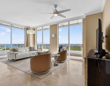 700 E Boynton Beach Boulevard - Photo Thumbnail 4