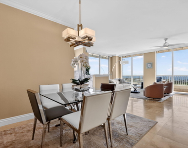 700 E Boynton Beach Boulevard - Photo Thumbnail 3